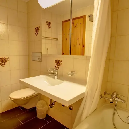 Chesa Munteratsch 1-zimmerwohnung 306 Typ B 公寓 *